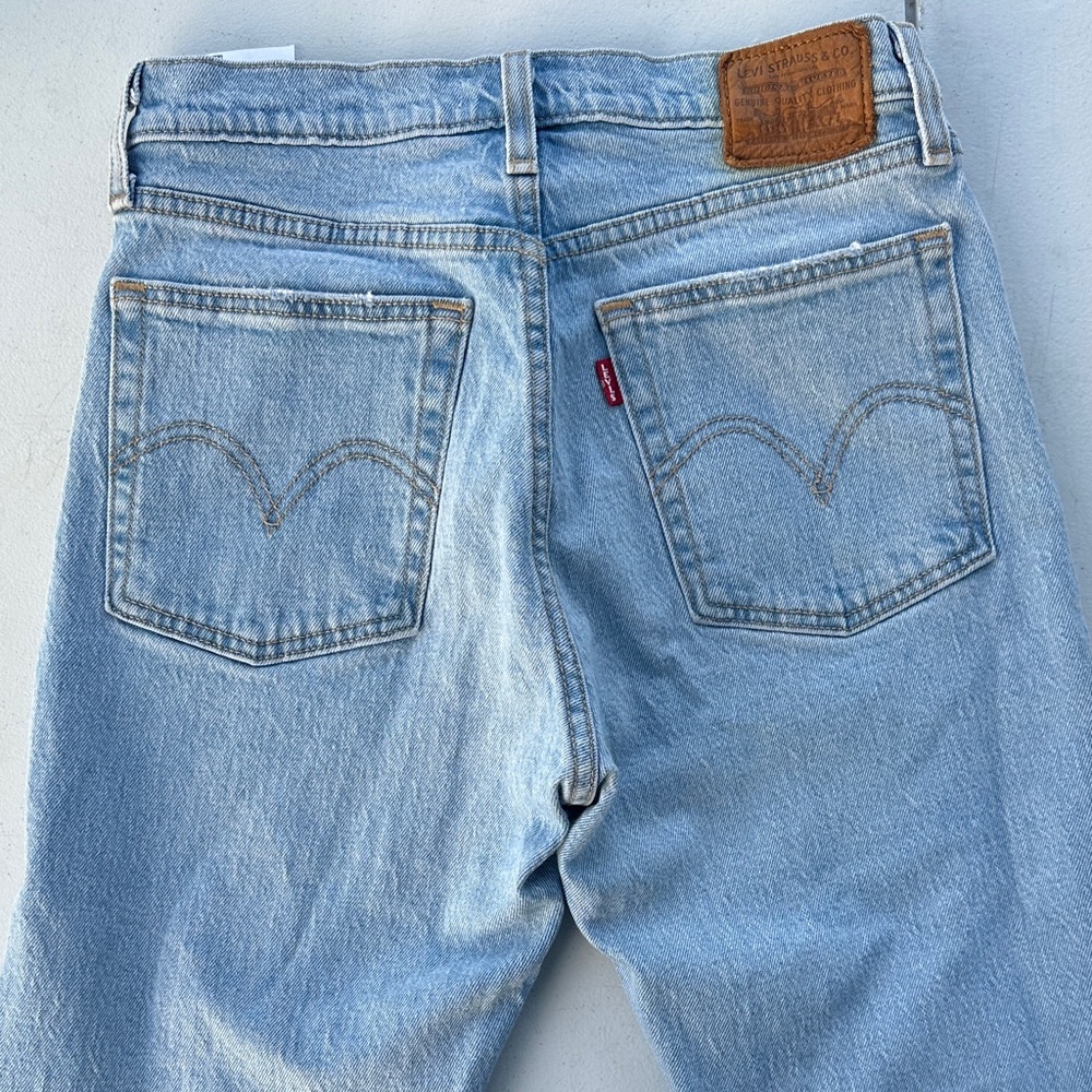 Levi's Classic Light Blue Straight Jeans